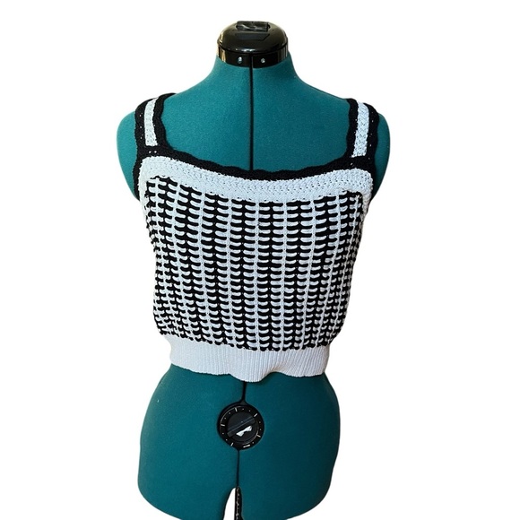 Maeve Anthropologie Old Money Beachy Chunky Knit Wide Strap Crop Top - Picture 1 of 5